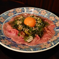 焼肉 にくだらけ - 田村牛とSAMURAI九条ネギを使ったとろけるユッケ