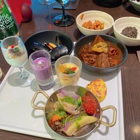 ブッフェアンドカフェ スロープサイドダイナー ザクロ - 