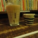 カフェ コチ - アイスミルクティー