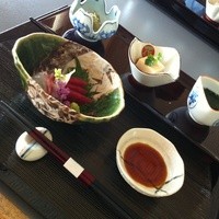 日本料理 羽衣 - メインのステーキ待ちにて、お造り。