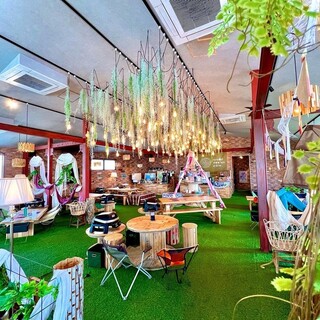 [All-weather facility] Have a fun time in an extraordinary space full of greenery♪
