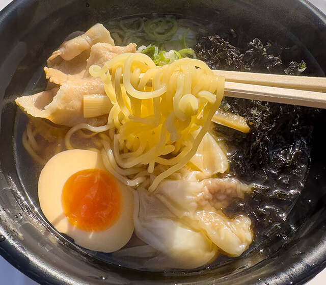 ワンタンメンの満月 酒田本店 - 酒田（ラーメン）の写真