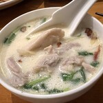 スアンサワン赤坂 - 鶏のスパイシーココナッツスープ