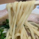 中華そば やなぎや - 特製中華そば(醤油)¥1000の麺