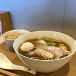 らぁめん 燦 - ・貝出汁醤油玉子 1,000円/税込
・炊き込みご飯(小) 150円/税込