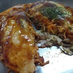 Okonomiyaki Teppanyaki Sora - 肉玉辛麺750円