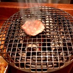 Gyuuniku Oroshidonya Chokuei Kishuubinchoutan Yakiniku To Donabe Gohan Niku To Hakusai Otokichi - 