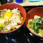 Gomaichi - 肉みそ小うどんと豚すき焼きセット850円