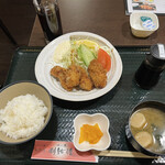 いくら丼 旨い魚と肴 北の幸 釧路港 - ラオウは知らないんかいっていう