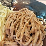 飯田商店 - ザラッとして香り高い麺