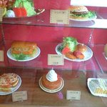 コメダ珈琲店 - ウインドウを見て・・