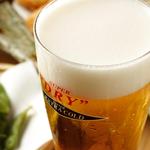 Sakana Ichi Baryou - エクストラコールドとは・・・ それは、限られた店舗でしか飲むことができない。 最先端の温度管理システムと専用サーバーが生んだ、 氷点下（-2℃～0℃）のスーパードライ。 冴えわたるキレ。シャープなノドごし。 五感の全てで味わう、かつてないスーパードライ体験を、あなたに。期間限定のエクストラコールドBARでは、行列が出来るほど大人気！氷点下マイナス２℃の衝撃を是非どうぞ！