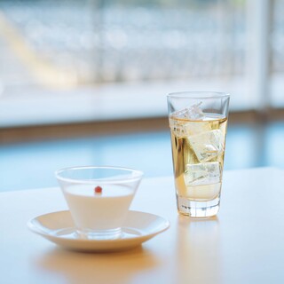 昼飲みも可能◎各種アルコールや特製黒酢ドリンク