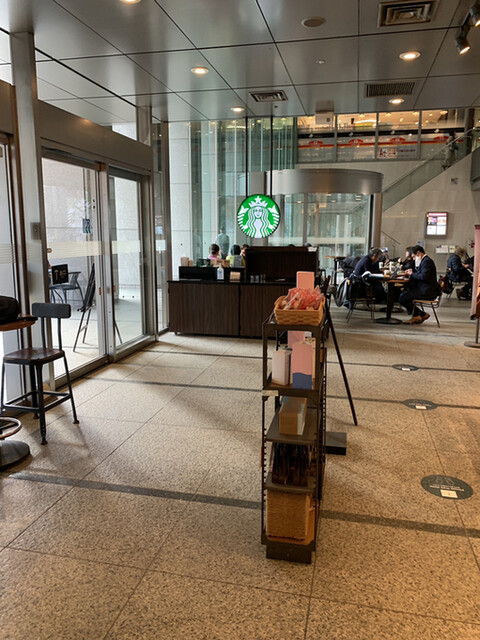 Starbucks Coffee Suidobashi Korakumori Biru Ten photo 4