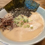 中華そば なが川 - 豚骨ラーメン（800円）2023年1月