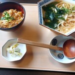 Kagonoya - かつ丼と選べる麺のセット
