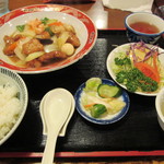 ファミリーレストラン 若鶴 - 八宝菜定食