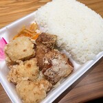 元祖からあげ本舗 だるま - 本舗の三冠王弁当 745円