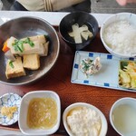 島とうふ屋 - 塩豚の煮物定食1000円