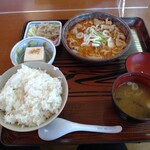 もつ煮屋 日の出食堂 - 