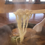 青竹手打ちらーめん 木挽亭 - 全粒粉使用の、ツルツルモチピロ青竹手打ち麺。