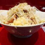 ラーメン二郎 - 汁なし半分＋ヤサイニンニク＋青ネギ玉子