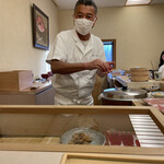 鮨おばな - こんがり焼けてる尾花さん