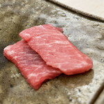 鮨おばな - ナガスクジラ 生姜醤油 サイズは25m