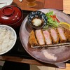 山かつ - プレミアムロースかつ定食（2,068円）_2023年1月