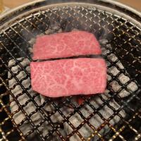 肉亭ふたご iki 本郷三丁目店 - さっと焼いて