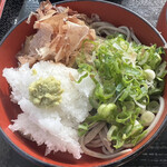 道の駅 いながわ そばの館 - 鰹節とおろし大根のそばです