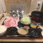 松阪牛ラーメン 一人しゃぶしゃぶ 松虎 - 