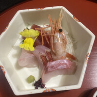 日本料理 和か葉 - 御造り５種（鮪、平目、金目鯛、いし鯛、ボタン海老）