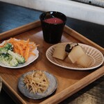 イカニカ - ご飯の定食