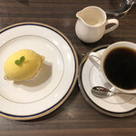 マルゼン カフェ - 檸檬(850円)＋サイフォン式コーヒー(350円)