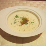 アントューカ - ジャガイモの冷製スープ"パリ・ソワール"