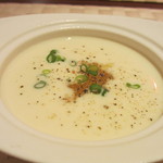 アントューカ - ジャガイモの冷製スープ"パリ・ソワール"