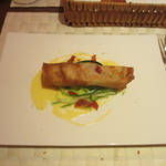 アントューカ - 海の幸を包んだそば粉のクレープ ライム香るブールブランソース