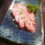 Sumibi Yakiniku Gyuuzoku - 牛肉のチョイ高いやつ