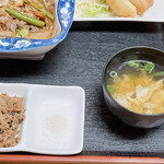 Taishoukaku - 大将定食の玉子スープ、まぐろフレーク