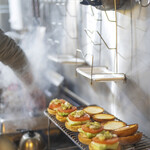 Yasuda Burger - 調理風景グラフィティ。