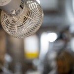 Yasuda Burger - 店内風景。真冬でも厨房は暑いです。