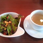 グリーティング - セットのサラダとジャガイモのスープ