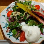 対馬のどぐろとイカ活き造り 博多 魚蔵 - 福岡糸島野菜と柑橘果実酢サラダ