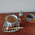 日と月 - ミルクティーと、白湯を頂けたのは嬉しい♪