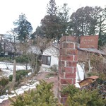 日と月 - ちゃんと門がありました！裏口から来ちゃったみたい(笑)