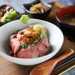 Roast beef bowl with sea urchin and salmon roe