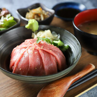 本マグロ大トロ丼
