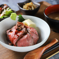 ローストビーフ丼
