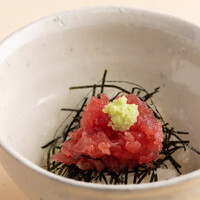 季節の鮪を心行くまで堪能できる『中落ち丼』